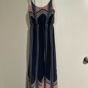 Maxi dress with adjustable straps
